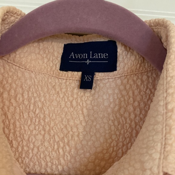 Avon Lane Tuckernuck Crepe Pleated Blouse - Picture 3 of 4